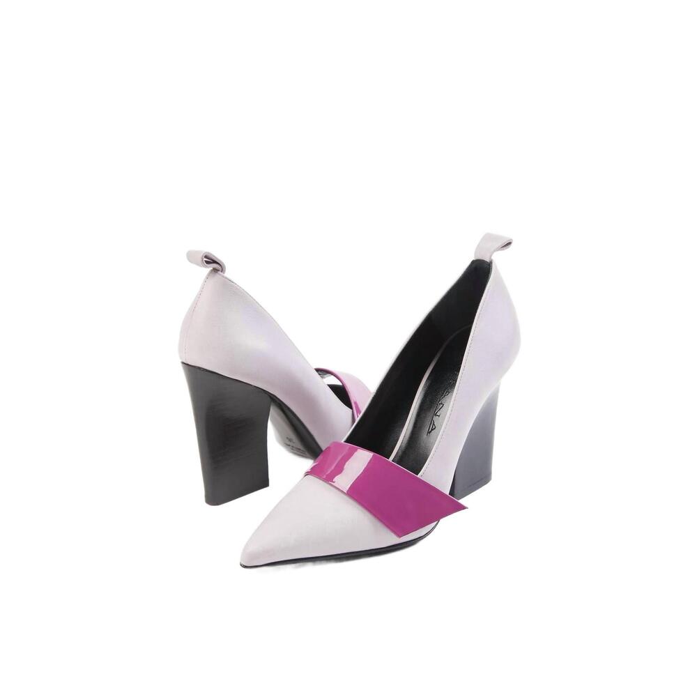 NEW ATIANA nine 2 fiver high heel in lavender